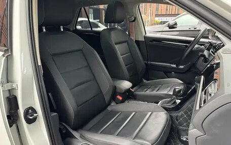 Volkswagen T-Roc I, 2019 год, 1 730 000 рублей, 17 фотография