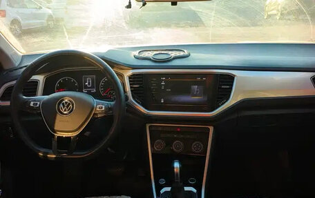 Volkswagen T-Roc I, 2022 год, 1 747 000 рублей, 7 фотография