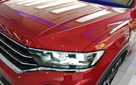 Volkswagen T-Roc I, 2021 год, 1 745 000 рублей, 4 фотография