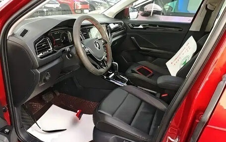 Volkswagen T-Roc I, 2021 год, 1 745 000 рублей, 13 фотография