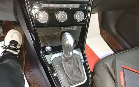 Volkswagen T-Roc I, 2021 год, 1 745 000 рублей, 12 фотография