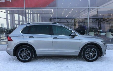 Volkswagen Tiguan II, 2019 год, 2 795 000 рублей, 3 фотография