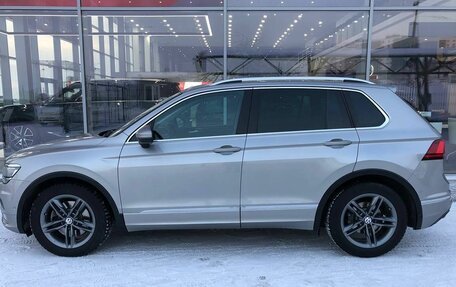 Volkswagen Tiguan II, 2019 год, 2 795 000 рублей, 7 фотография