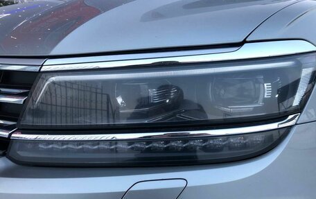 Volkswagen Tiguan II, 2019 год, 2 795 000 рублей, 10 фотография