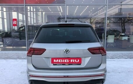 Volkswagen Tiguan II, 2019 год, 2 795 000 рублей, 5 фотография