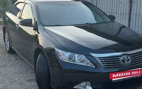 Toyota Camry, 2013 год, 1 580 000 рублей, 2 фотография