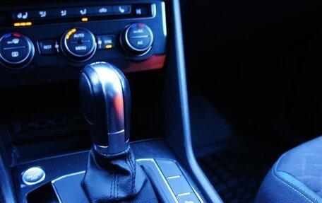 Volkswagen Tiguan II, 2019 год, 2 200 000 рублей, 11 фотография