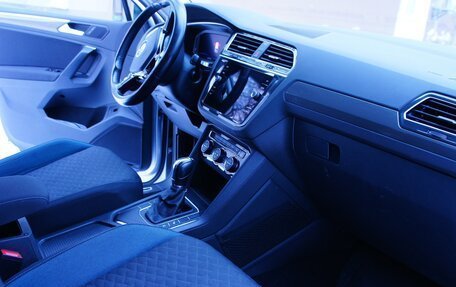 Volkswagen Tiguan II, 2019 год, 2 200 000 рублей, 8 фотография