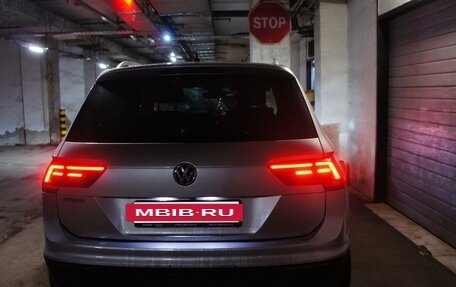 Volkswagen Tiguan II, 2019 год, 2 200 000 рублей, 4 фотография