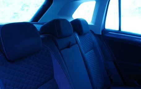 Volkswagen Tiguan II, 2019 год, 2 200 000 рублей, 18 фотография