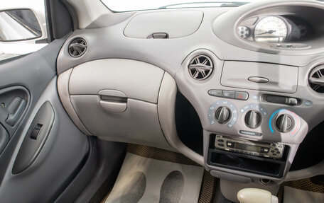 Toyota Platz, 2002 год, 299 000 рублей, 16 фотография