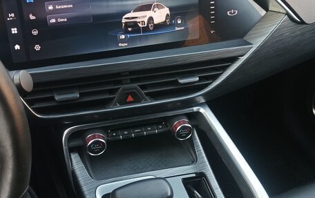 Geely Tugella FY11, 2024 год, 3 399 000 рублей, 12 фотография