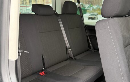 Volkswagen Caravelle T6 рестайлинг, 2018 год, 2 990 000 рублей, 11 фотография