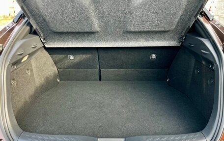 Toyota C-HR I рестайлинг, 2019 год, 2 050 000 рублей, 5 фотография