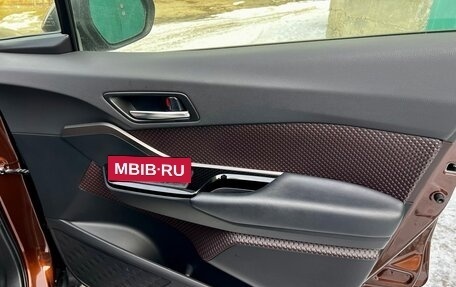 Toyota C-HR I рестайлинг, 2019 год, 2 050 000 рублей, 12 фотография