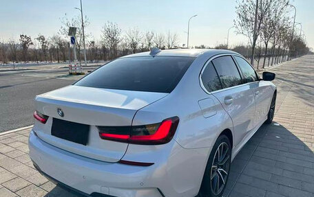 BMW 3 серия, 2022 год, 2 894 000 рублей, 4 фотография