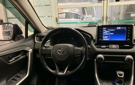 Toyota RAV4, 2020 год, 3 500 000 рублей, 9 фотография