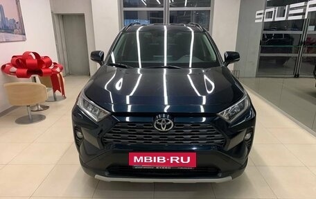 Toyota RAV4, 2020 год, 3 500 000 рублей, 2 фотография