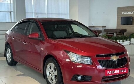 Chevrolet Cruze II, 2011 год, 575 000 рублей, 3 фотография