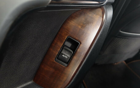 Toyota Land Cruiser Prado 150 рестайлинг 2, 2015 год, 3 339 000 рублей, 24 фотография