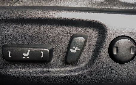 Toyota Land Cruiser Prado 150 рестайлинг 2, 2015 год, 3 339 000 рублей, 22 фотография