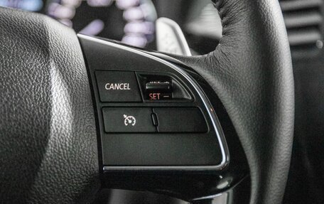 Mitsubishi Outlander III рестайлинг 3, 2020 год, 2 650 000 рублей, 13 фотография