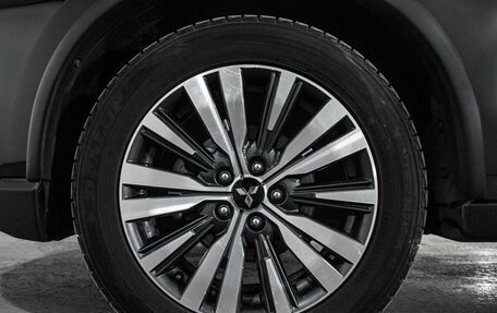 Mitsubishi Outlander III рестайлинг 3, 2020 год, 2 650 000 рублей, 22 фотография