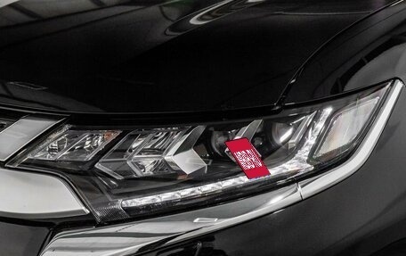 Mitsubishi Outlander III рестайлинг 3, 2020 год, 2 650 000 рублей, 23 фотография