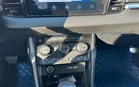 Skoda Karoq I, 2021 год, 1 850 000 рублей, 14 фотография