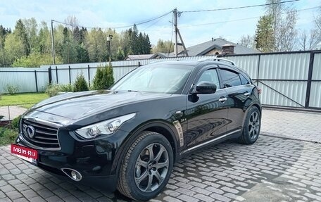 Infiniti QX70, 2015 год, 2 500 000 рублей, 3 фотография