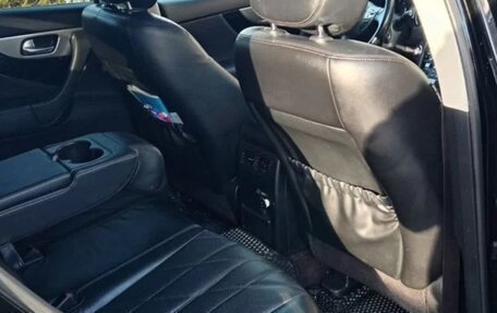 Infiniti QX70, 2015 год, 2 500 000 рублей, 13 фотография