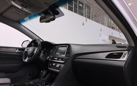 Hyundai Sonata VII, 2018 год, 2 100 000 рублей, 10 фотография