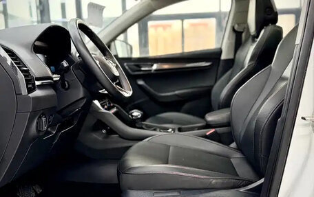 Skoda Karoq I, 2022 год, 1 800 000 рублей, 10 фотография