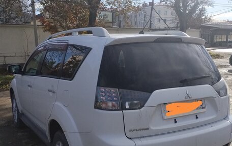 Mitsubishi Outlander III рестайлинг 3, 2009 год, 947 000 рублей, 4 фотография