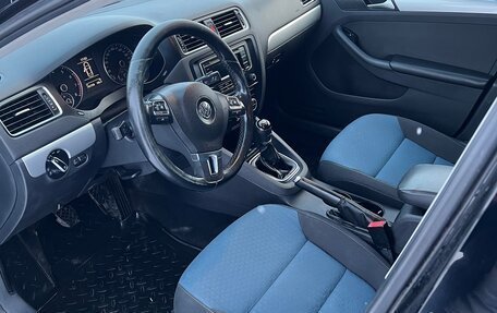 Volkswagen Jetta VI, 2013 год, 920 000 рублей, 11 фотография