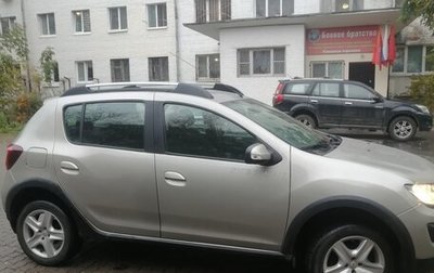 Renault Sandero II рестайлинг, 2015 год, 700 000 рублей, 1 фотография