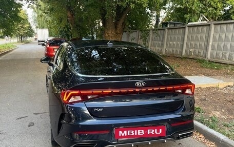 KIA K5, 2021 год, 2 600 000 рублей, 19 фотография