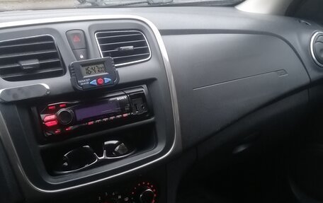 Renault Sandero II рестайлинг, 2015 год, 700 000 рублей, 6 фотография