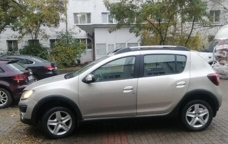 Renault Sandero II рестайлинг, 2015 год, 700 000 рублей, 11 фотография