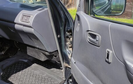 Toyota HiAce H100, 1998 год, 850 000 рублей, 5 фотография