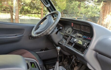 Toyota HiAce H100, 1998 год, 850 000 рублей, 6 фотография