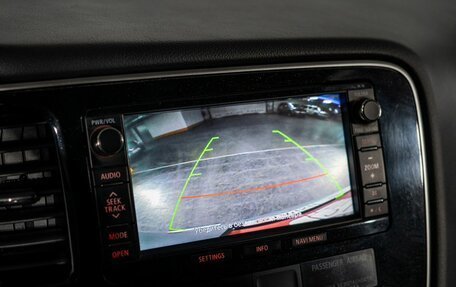 Mitsubishi Outlander III рестайлинг 3, 2014 год, 1 650 000 рублей, 12 фотография