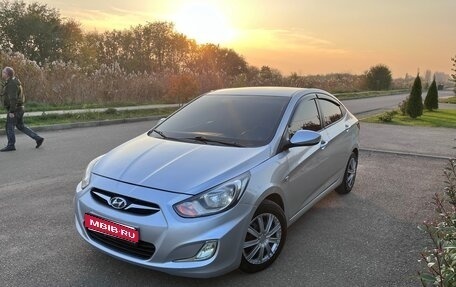 Hyundai Solaris II рестайлинг, 2011 год, 500 000 рублей, 1 фотография
