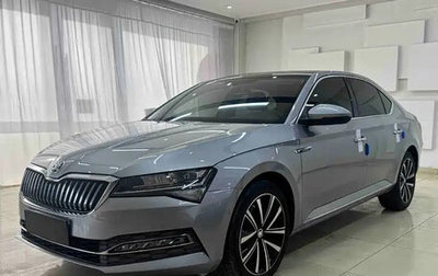 Skoda Superb III рестайлинг, 2022 год, 2 300 000 рублей, 1 фотография