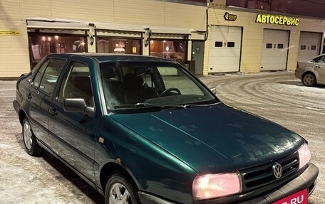 Volkswagen Vento, 1995 год, 220 000 рублей, 1 фотография