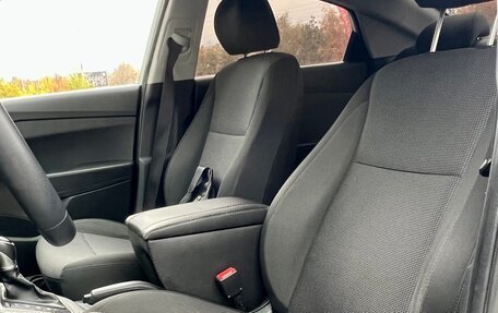 Hyundai Solaris II рестайлинг, 2018 год, 1 150 000 рублей, 24 фотография