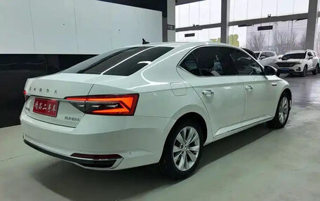 Skoda Superb III рестайлинг, 2021 год, 1 950 000 рублей, 6 фотография