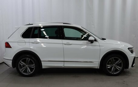 Volkswagen Tiguan II, 2018 год, 2 990 000 рублей, 7 фотография
