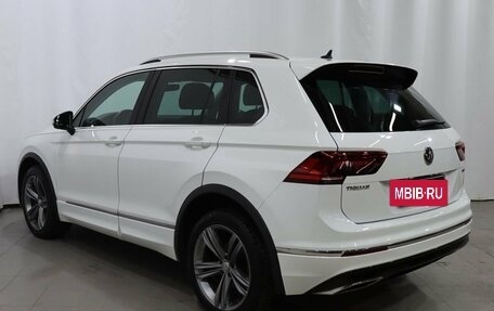 Volkswagen Tiguan II, 2018 год, 2 990 000 рублей, 6 фотография
