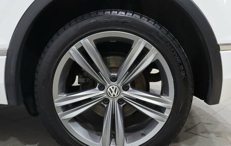 Volkswagen Tiguan II, 2018 год, 2 990 000 рублей, 9 фотография